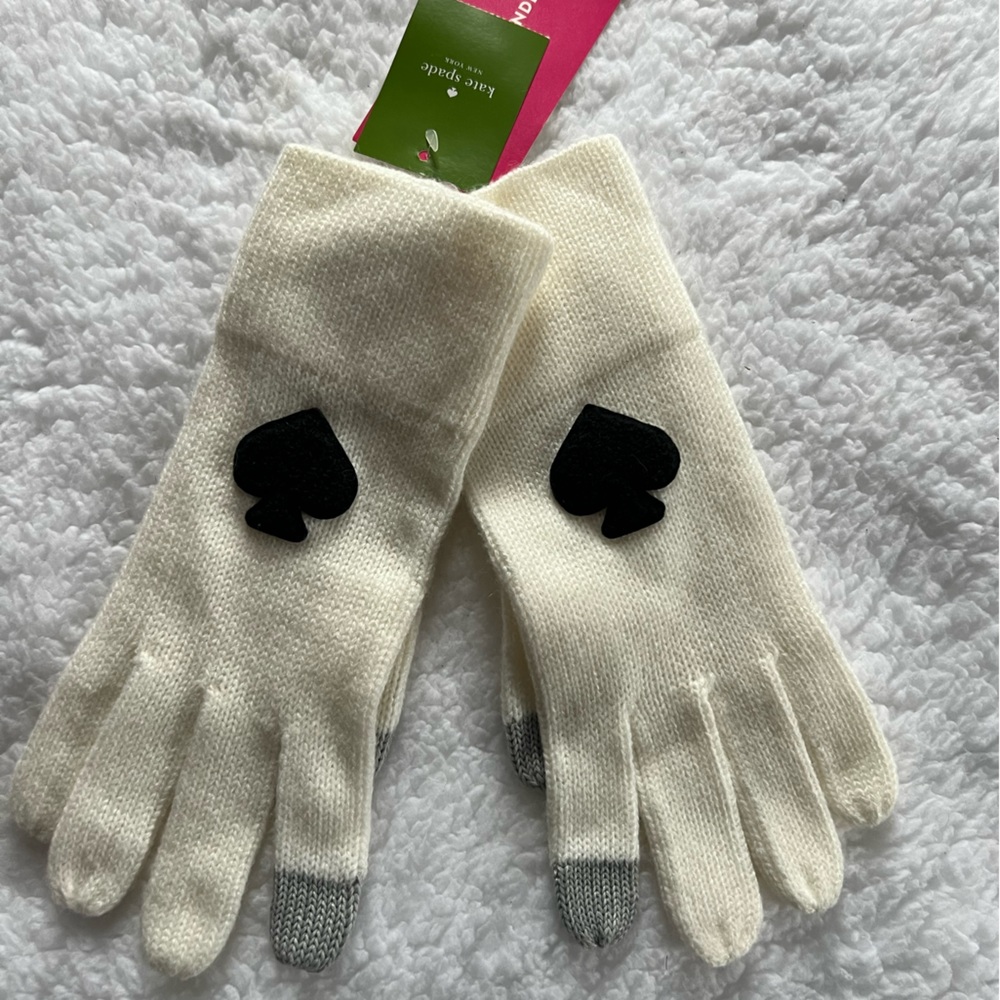 Kate Spade, woven gloves w/decal